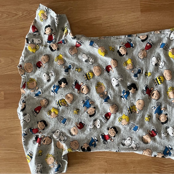 Peanuts snoopy Charlie brown Linus shirt medium - Picture 3 of 3